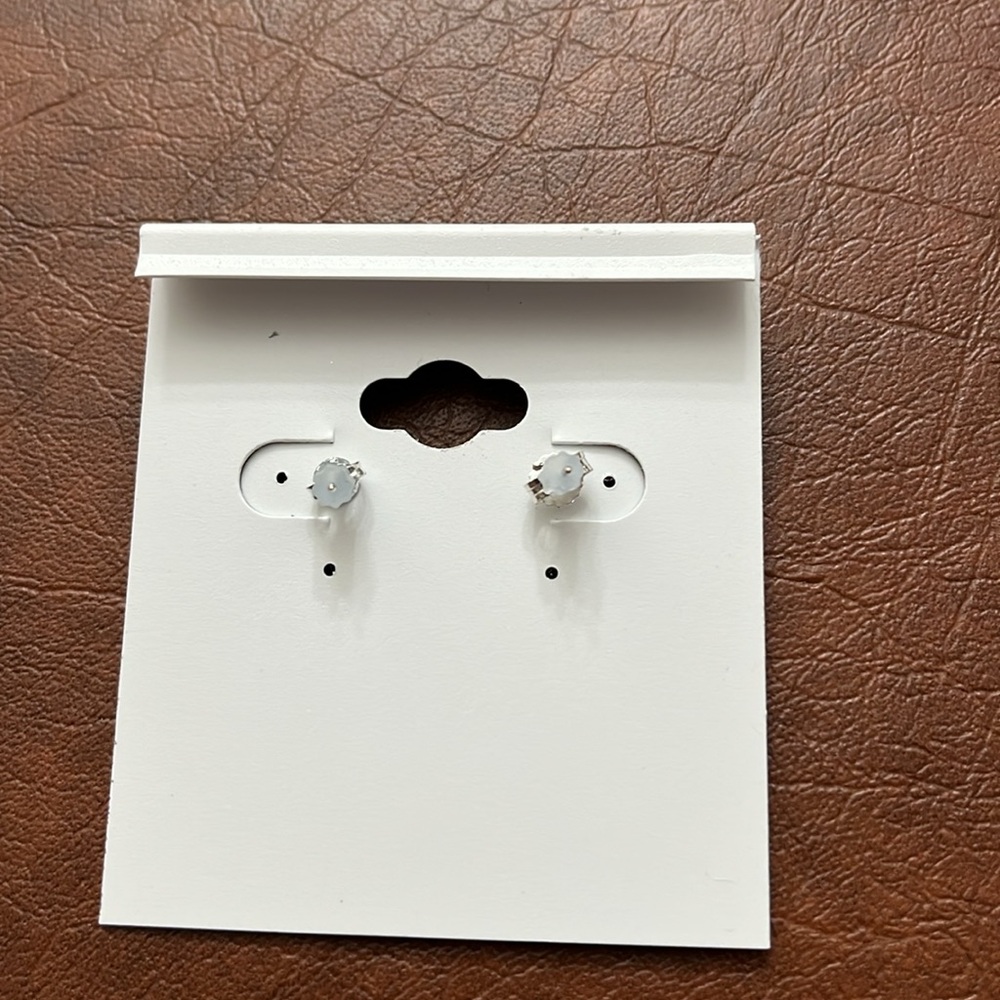 Fine Silver Plated Marcasite Dangling Earrings
Pierced ears only . - Picture 2 of 4